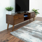 Mobile TV Bruno Mid-Century Modern in Noce con 6 Vani, Porta TV Basso in Legno per Intrattenimento