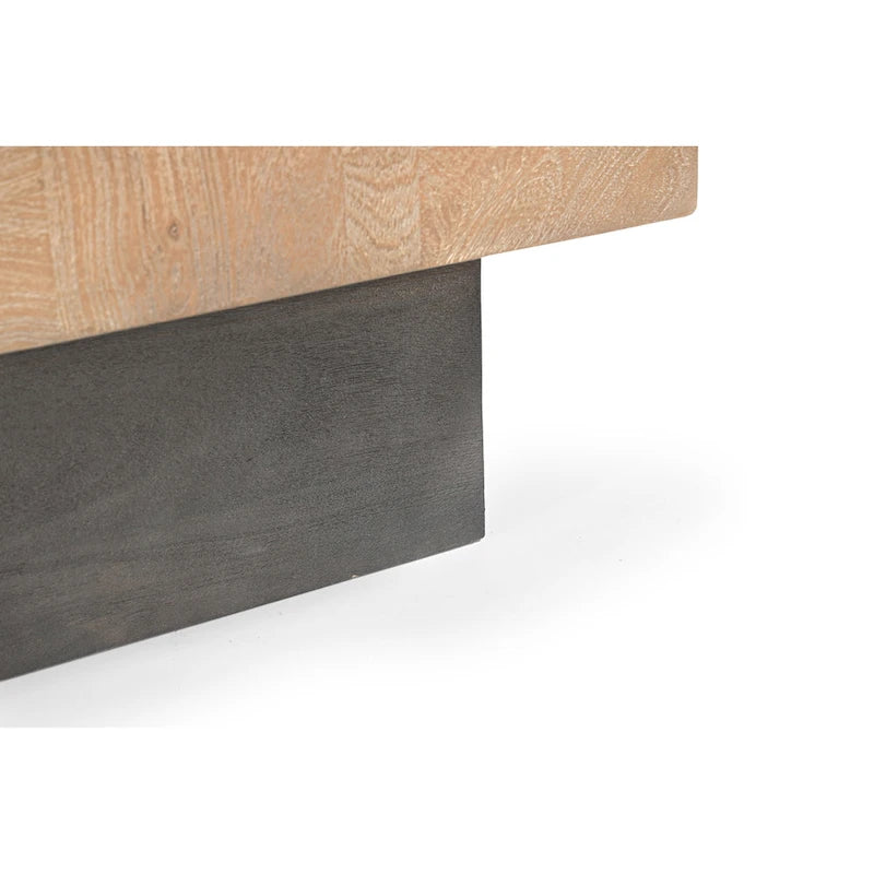 Tavolino moderno Caden in legno massello